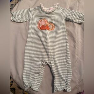 Stitchy Fish Pumpkin Appliqué Romper – Baby (Fall / Halloween)